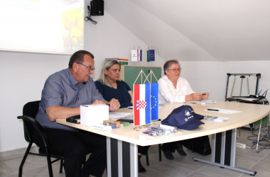 Državna geodetska uprava u NP Paklenica predstavila projekt Evidentiranja posebnog pravnog režima kao doprinos učinkovitijem upravljanju zaštićenim područjima
